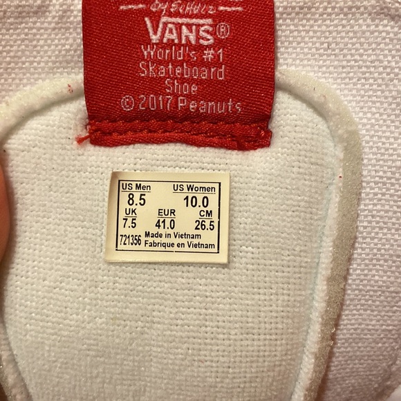 Vans Peanuts skate high. Brand new. Snoopy. Size 8.5 - Picture 4 of 4